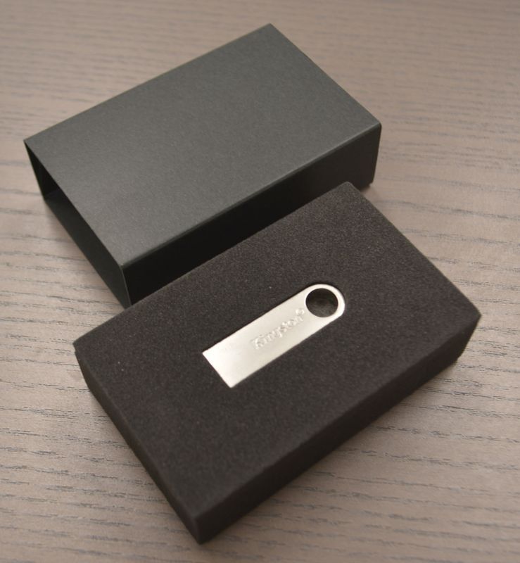 USB用ポリエチレンと紙スリーブケース