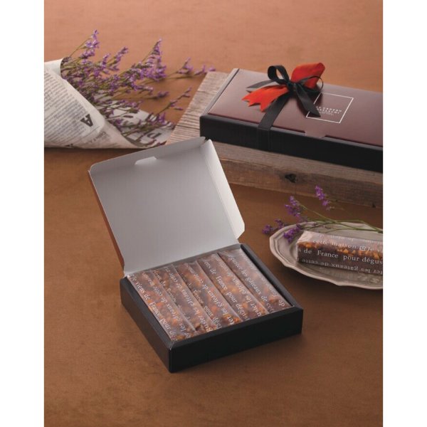 画像2: 送料無料・ギフト箱(洋菓子用)バトンフロマージュ 130×115×30mmほか「100枚・200枚」 (2)