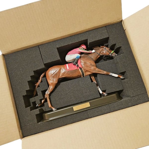 仕様事例「競走馬フィギュア」（SENSE PADDOCK様）